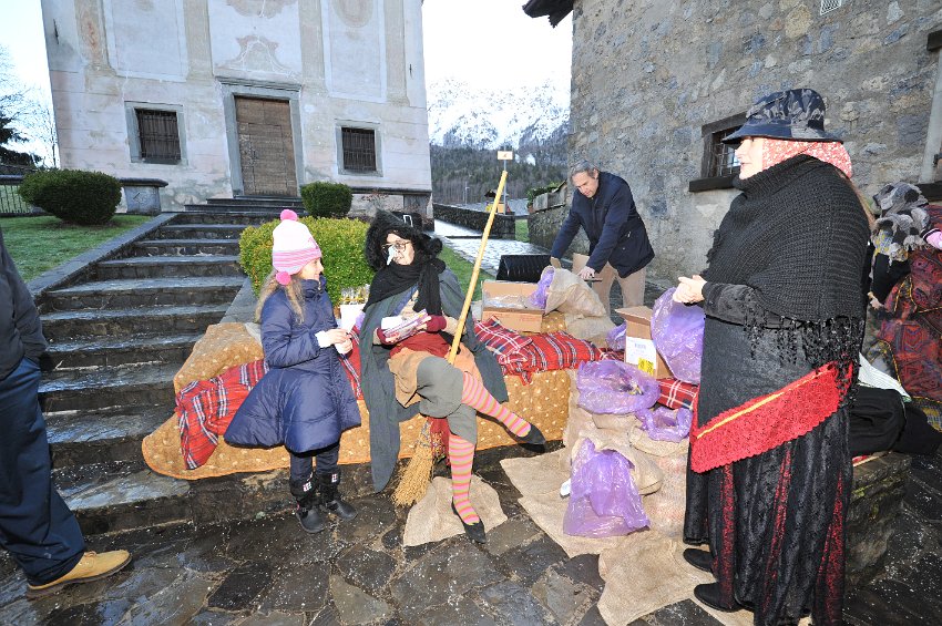 047 La Befana in Grimoldo a Oltre il Colle.JPG